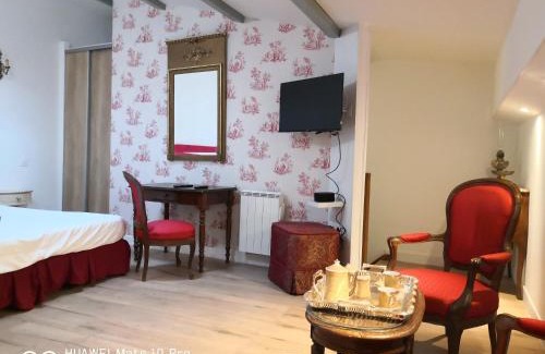 Saint-Laurent-des-Arbres Hotel | Hotel Le Saint Laurent
