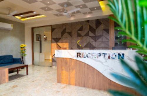 Vallabh Vidhyanagar Hotel | Hotel Lee Grand , Anand