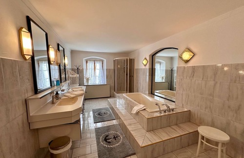 Nussdorf am Attersee Casa | Hotel Lexenhof - Family room comfort