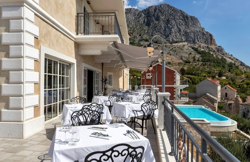 Podgora Cama Y Desayuno | Hotel Nature's Retreat, Deluxe double room with balcony and sea view