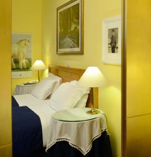 Rione VII Regola Hotel | Hotel Locanda Cairoli