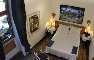 Rione VII Regola Hotel | Hotel Locanda Cairoli
