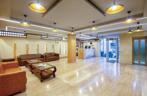 Mahipalpur Extension Hotel | Hotel Lohmod at Indira Gandhi International Airport, New Delhi