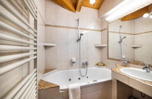 Flachau Hotel | Hotel loj - our kind of place
