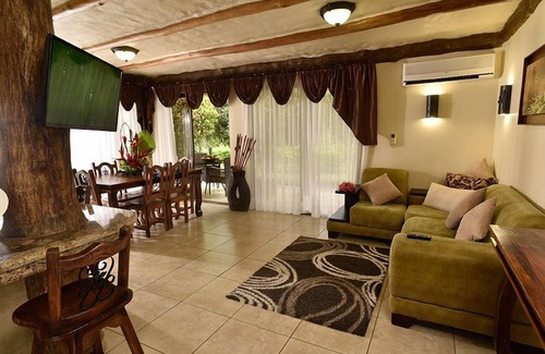 Aguas termales de Arenal Hotel | Hotel Los Lagos Spa & Resort