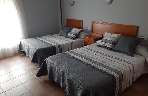 San Martín de la Vega Hotel | Hotel Los Leones, el más cercano a Warner