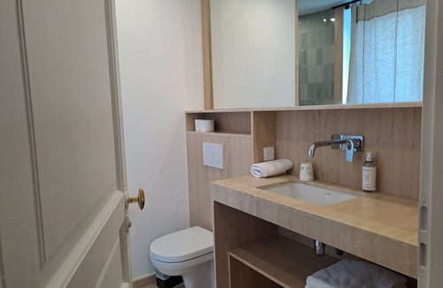 Strasbourg -Saint-Denis Hotel | Hotel Lucien