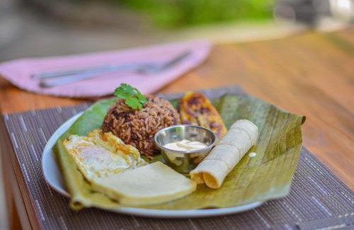 Tamarindo Cama Y Desayuno | Hotel Luna Llena