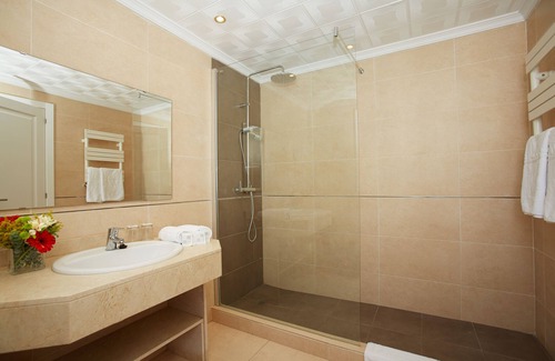 Les Meravelles Hotel | Hotel Luxor