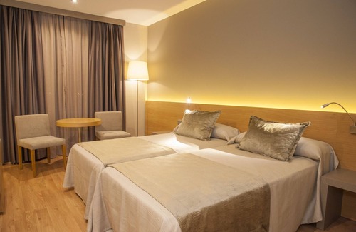 Este-Alcosa-Torreblanca Hotel | Hotel M.A. Sevilla Congresos
