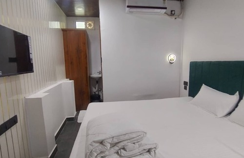 Dilsukhnagar Hotel | Hotel M Hyatt