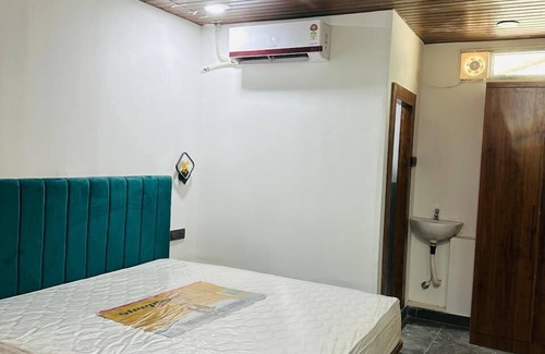 Dilsukhnagar Hotel | Hotel M Hyatt