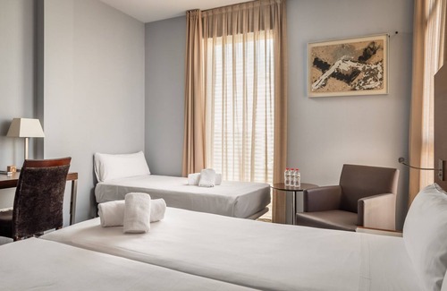 Collblanc y La Torrassa Hotel | Hotel Madanis