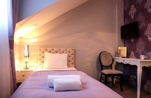 Lwowek Slaski Hotel | Hotel Madelaine