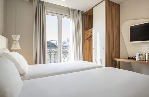 Porte-Saint-Martin Hotel | Hôtel Magenta 38 by Happyculture