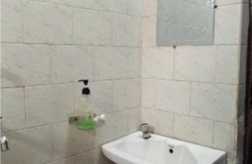 Mahmoorganj Hotel | Hotel Mahadev inn