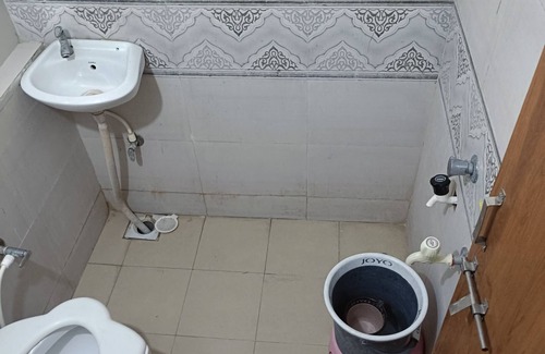 Dwarka Hotel | Hotel Mahalaxmi