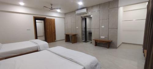 Nashik Hotel | Hotel Majestic Pearl
