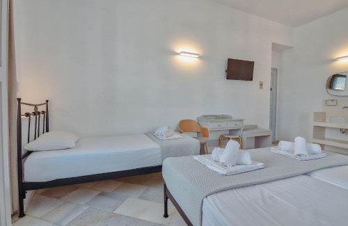 Antiparos Hotel | Hotel Mantalena