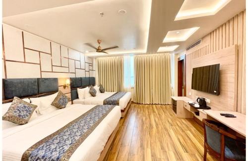 Kakarmatha Casa | HOTEL MANTAVYA ! PREMIUM Rooms, & Free Wi Fi Near Kashi Vishwanath Temple BEST HOTEL