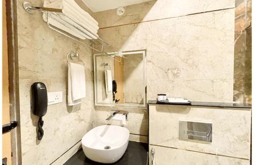 Kakarmatha Casa | HOTEL MANTAVYA ! PREMIUM Rooms, & Free Wi Fi Near Kashi Vishwanath Temple BEST HOTEL