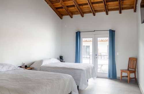 Primera Sección Hotel | Hotel Marea Baja