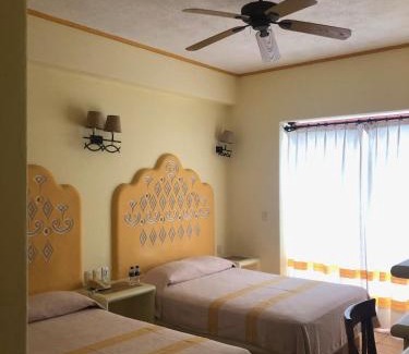 Crucecita Hotel | Hotel Maria Mixteca