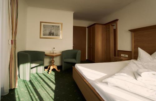 Kaprun Hotel | Hotel Martini Kaprun - including summercard & breakfast