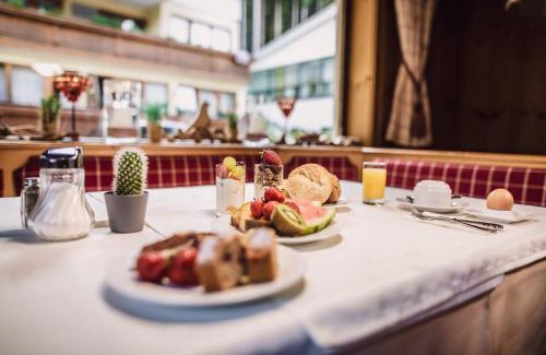 Kaprun Hotel | Hotel Martini Kaprun - including summercard & breakfast