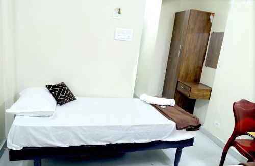 Ponmundi Apartamento | Hotel Matha Tourist Home