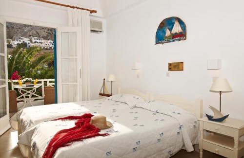 Kamari Hotel | Hotel Matina