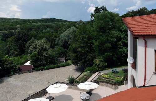 Izvoru Complejo | Hotel McPietroasa