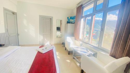 New Manali Casa | Hotel Meadows & Hotel Ocean Edge ! Family Hotel ! A couple Hotel ! Near to Hadimba Temple