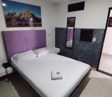 Villa Nueva Hotel | Hotel Medellin Park