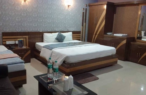 Uttar Kalamati Hotel | Hotel Meghnath Palace