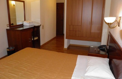 Agios Onoufrios Hotel | Hotel Meletiou