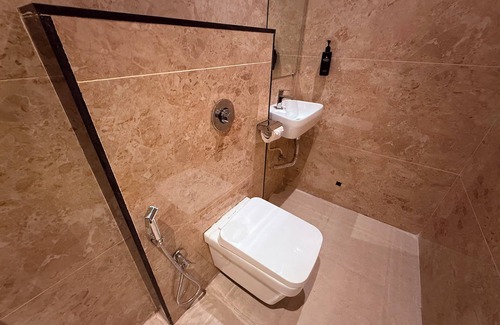 Thane West Cabina | Hotel Melody NX