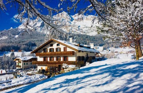 Cortina d'Ampezzo Hotel | Hotel Menardi