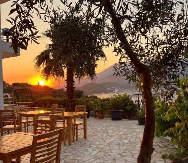 Himare Hotel | Hotel Mesun Himare