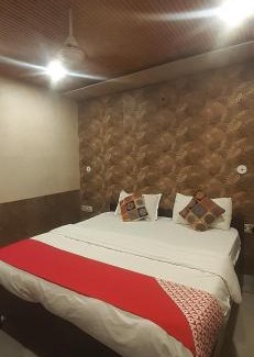 Kalkaji Cama Y Desayuno | Hotel Metro Residency Kalkaji