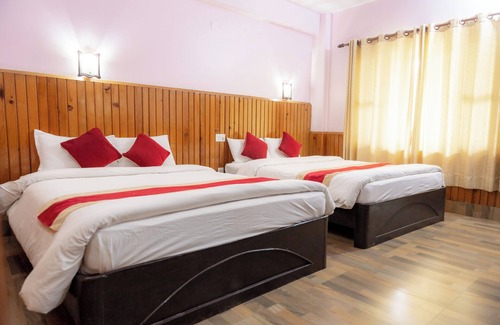 Sauraha Hotel | Hotel Monalisa Chitwan