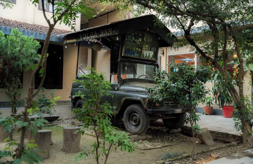 Sauraha Hotel | Hotel Monalisa Chitwan