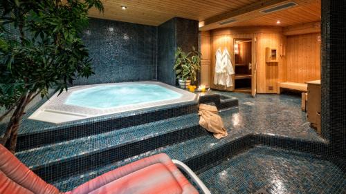 Valle San Silvestro Hotel | Hotel Moritz
