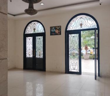 Mathura Hotel | Hotel Mukund Vrindavan near Prem Mandir