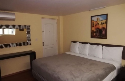 Chilpancingo de los Bravo Hotel | Hotel Torre Esmeralda