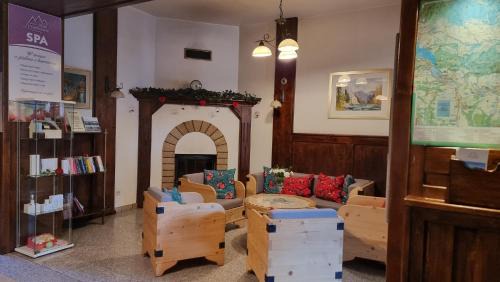 Sromowce Nizne Hotel | Hotel Nad Przełomem