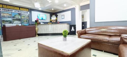 Stuart Hill Hotel | Hotel New Rajdarshan