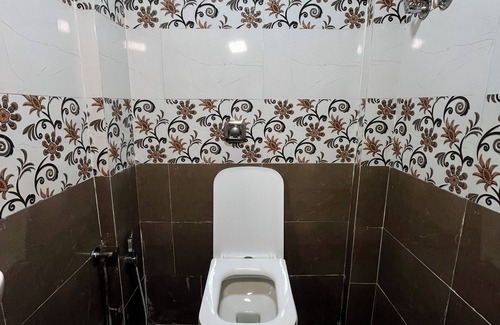 Andheri West Hotel | Hotel Newyork by Stayzy Rooms