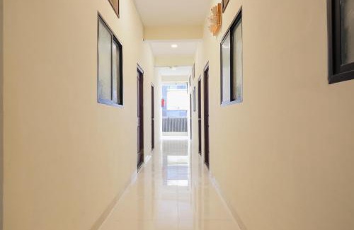 Rau Hotel | Hotel O Aashirwad