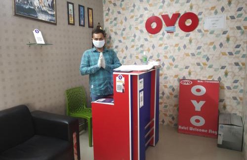Faridabad Hotel | Hotel O Cloud Stay & Cafe
